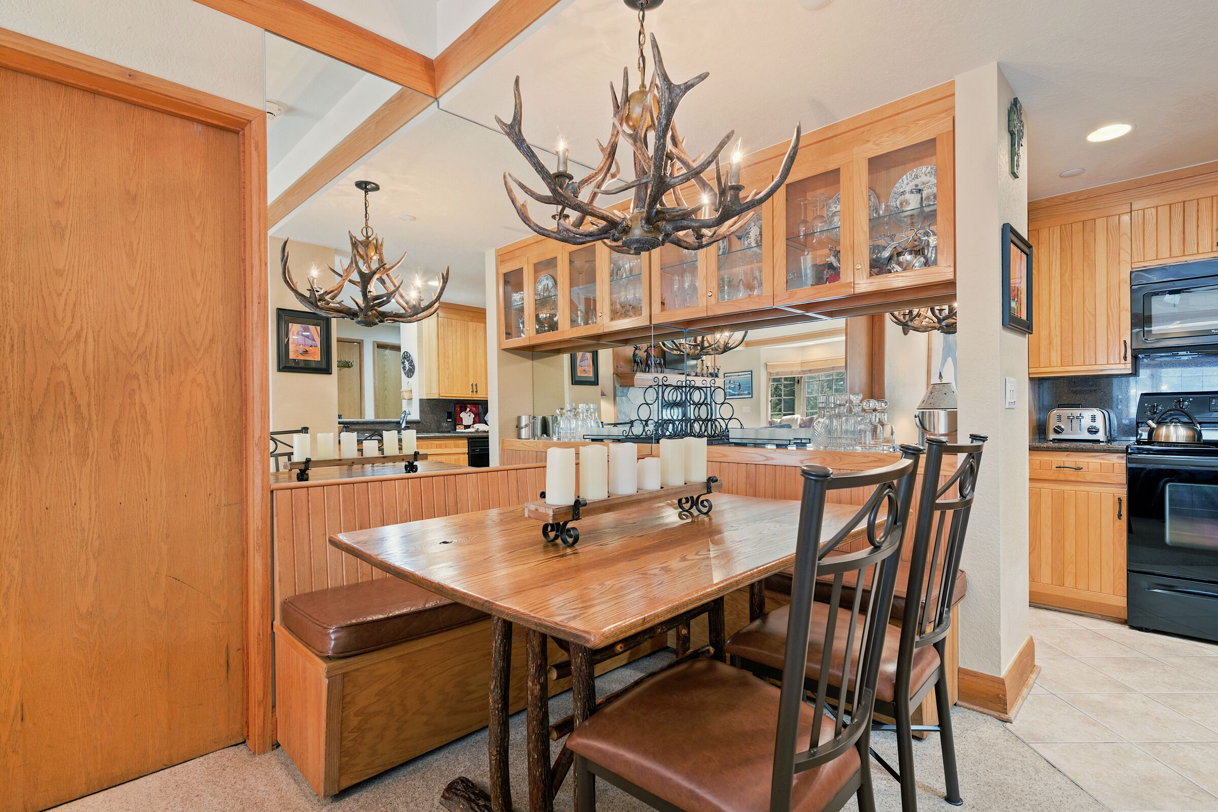 #D360 - Dining Room