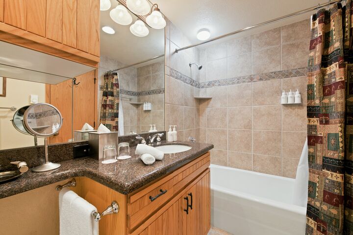 Master Ensuite Bathroom