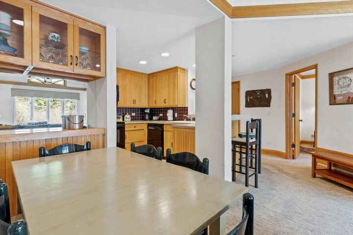 Dining Room & Kitchen
