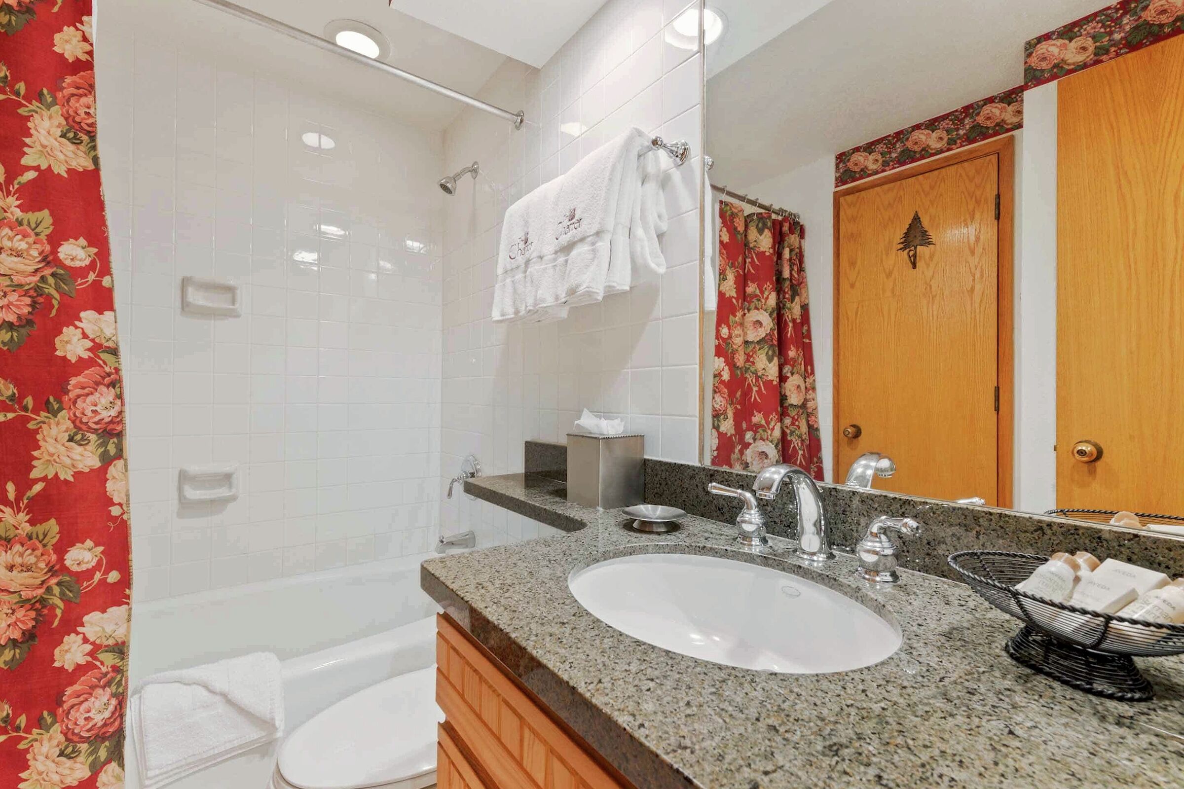 #D4205 - Master Ensuite Bathroom