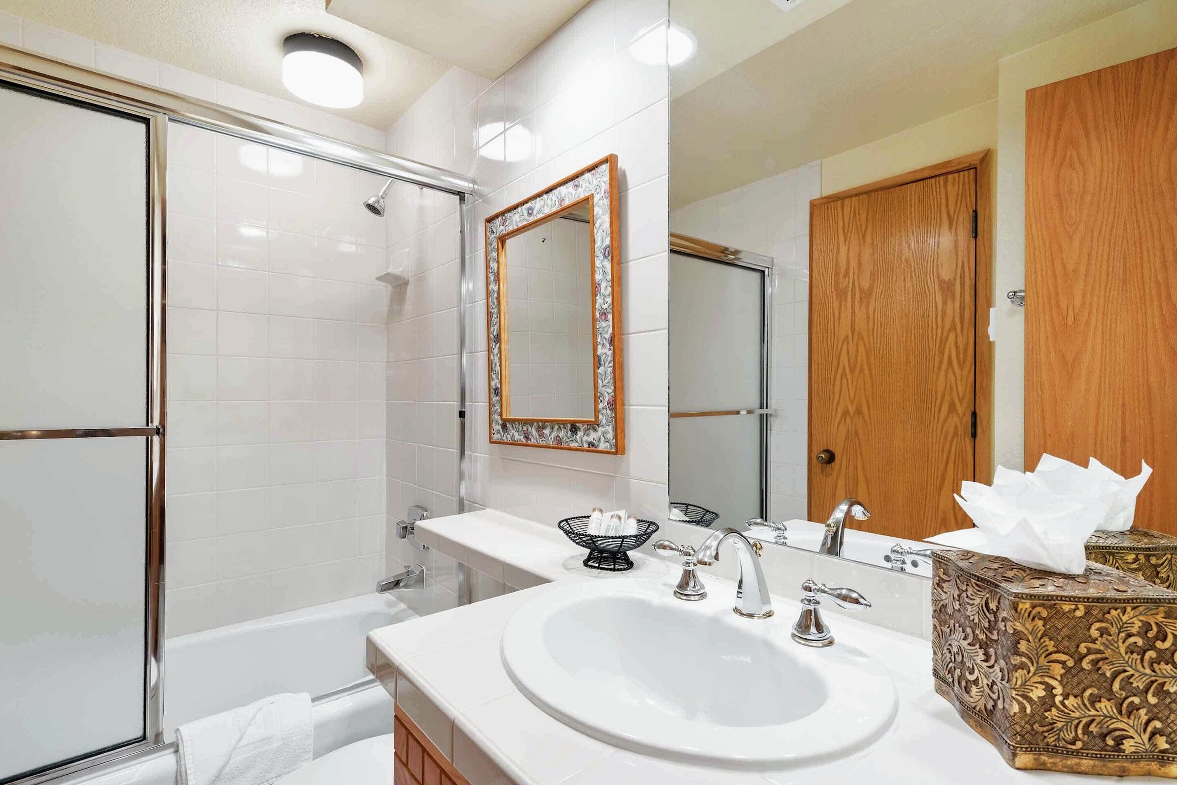 #D440 - Ensuite Bathroom