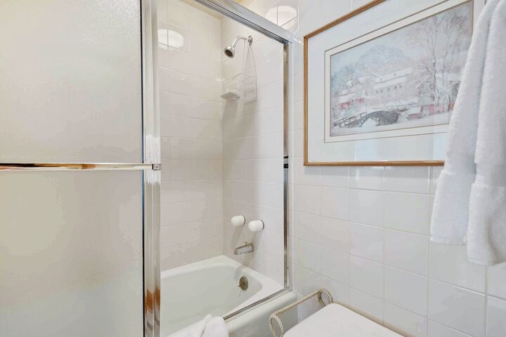 Master Ensuite Bathroom