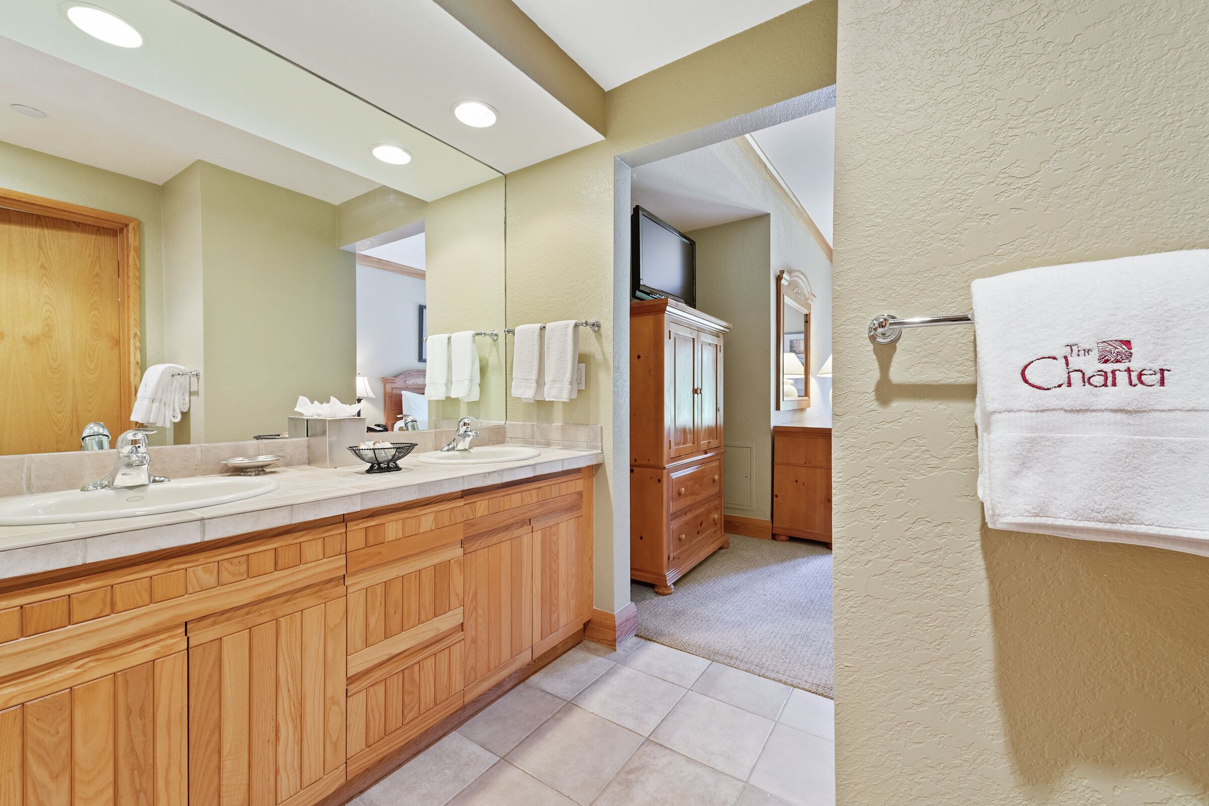 #E330 - Ensuite Bathroom