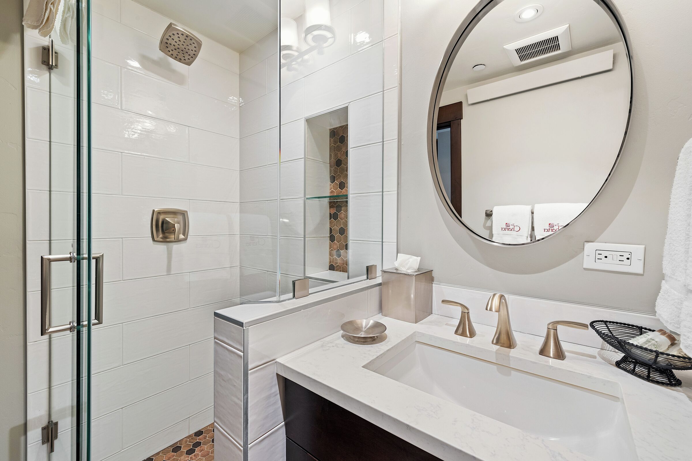 #B440 - Ensuite Bathroom