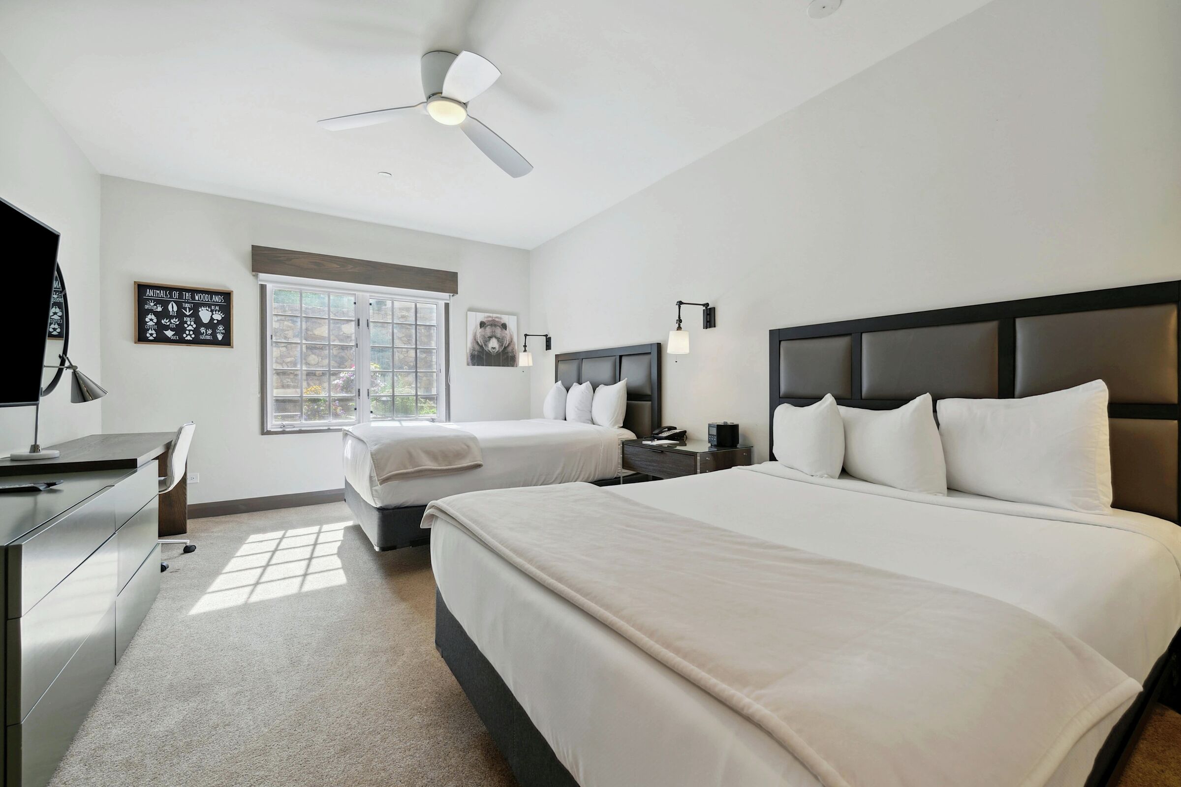 #F2305 - Bedroom