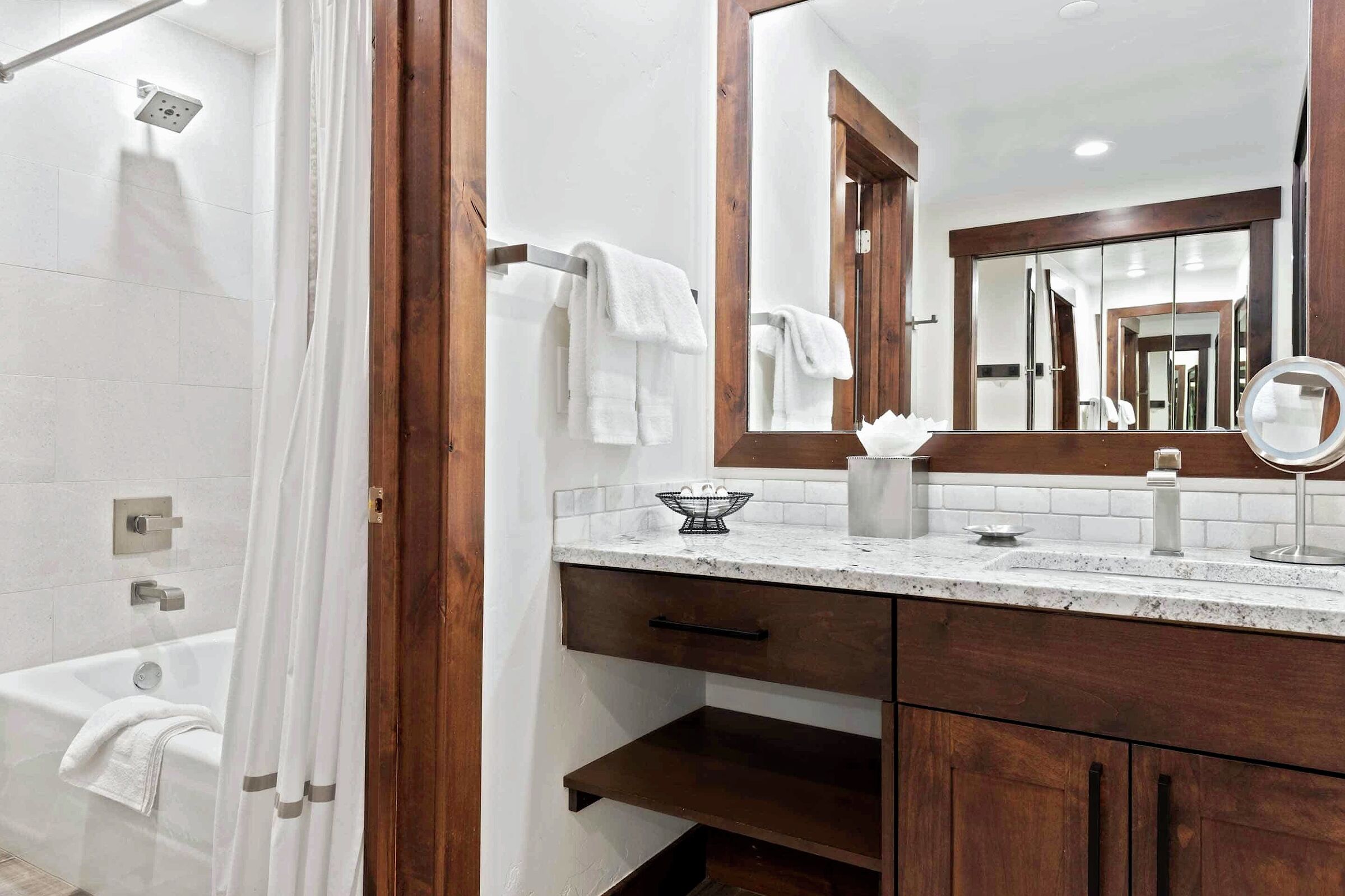 #A1505 - Ensuite Bathroom
