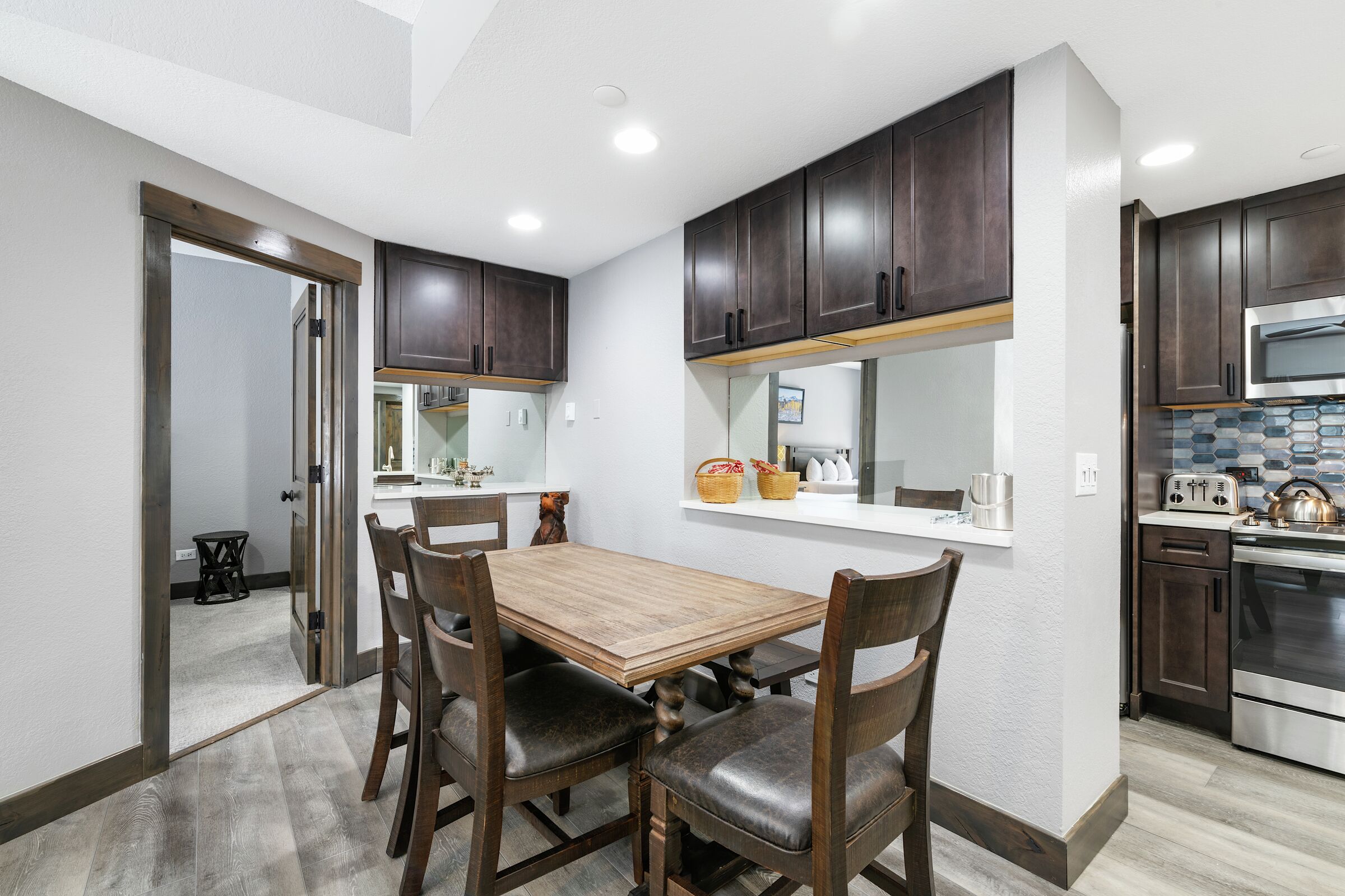 #A160 - Dining Area
