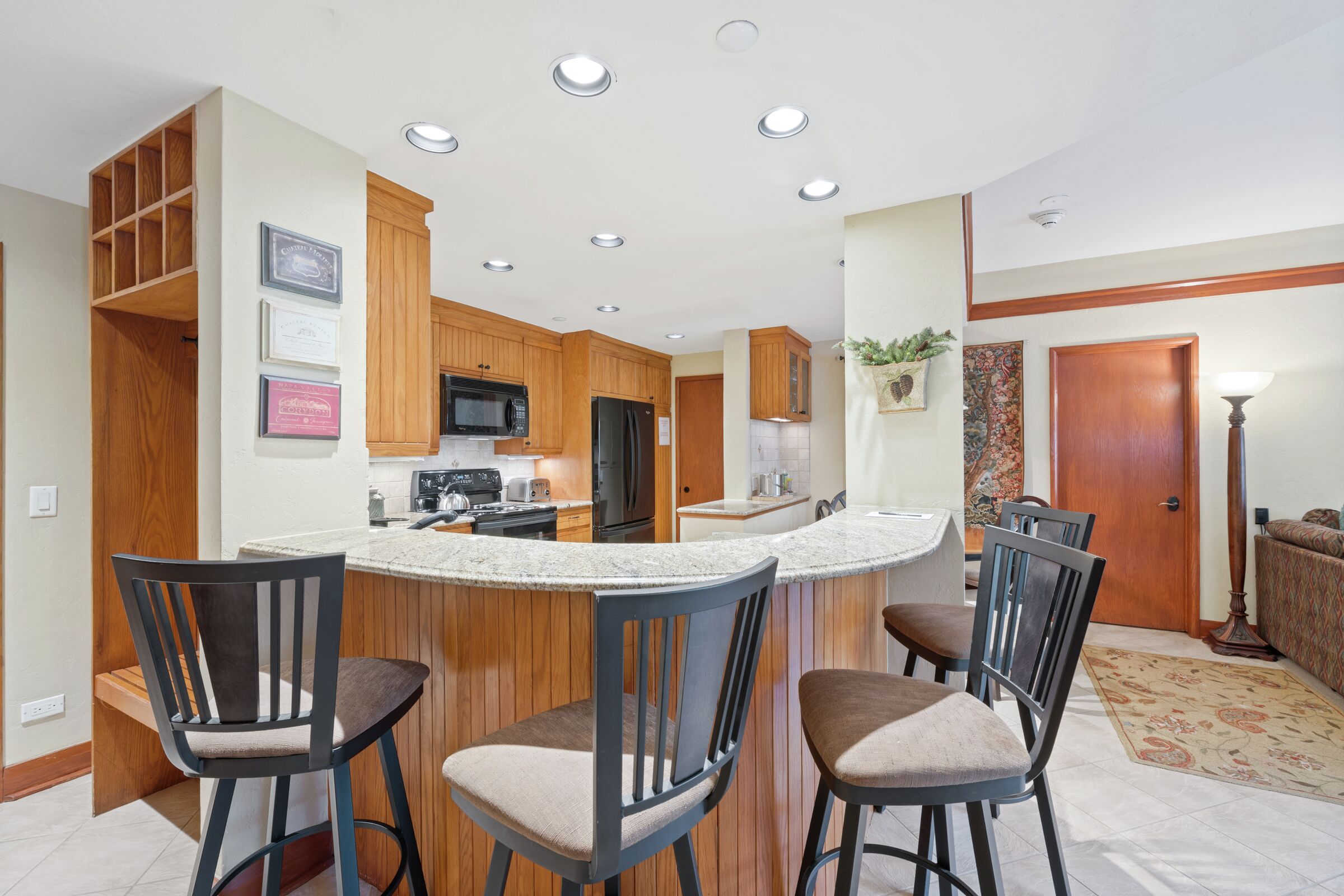 #A220 - Kitchen Bar