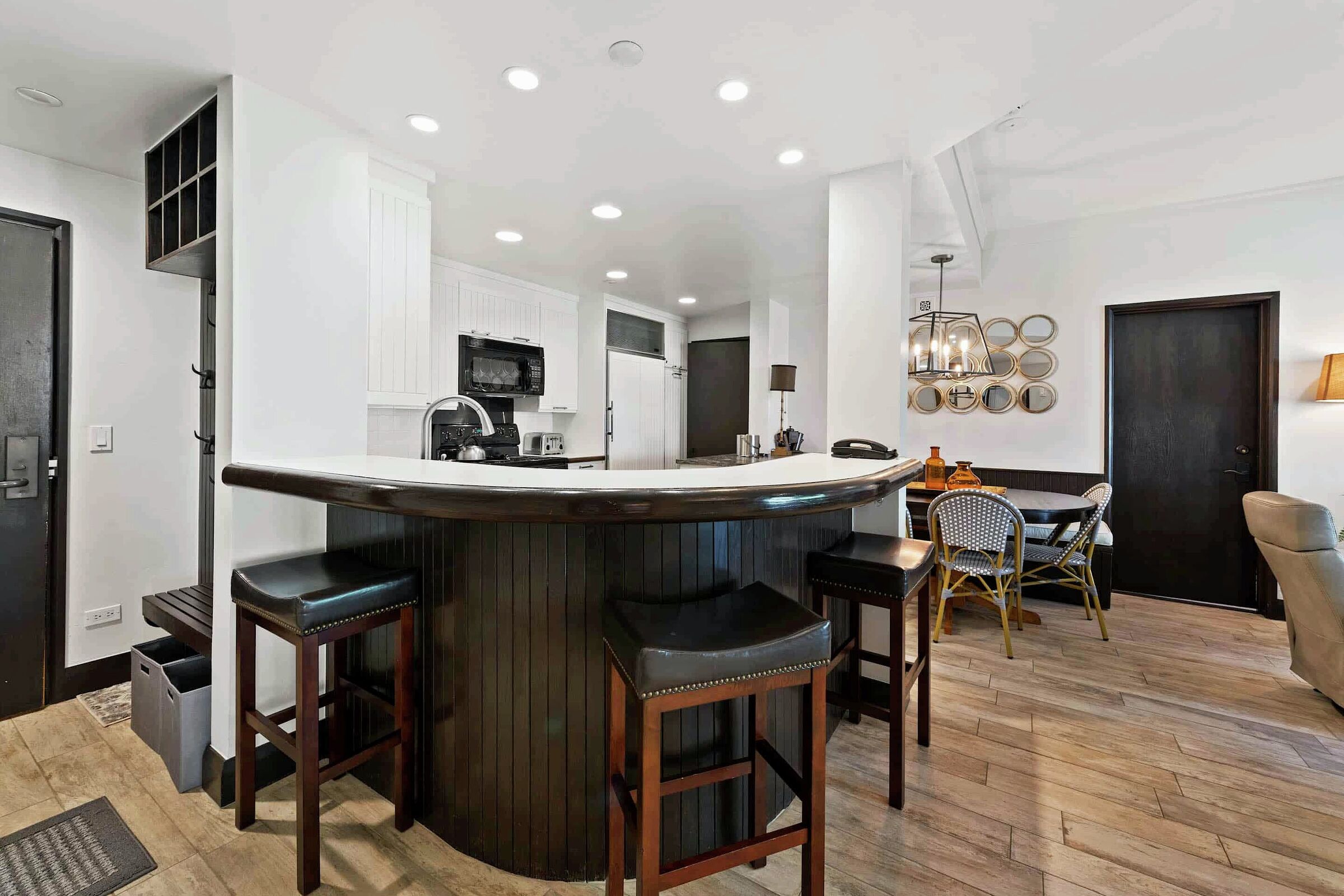 #B1305 - Kitchen