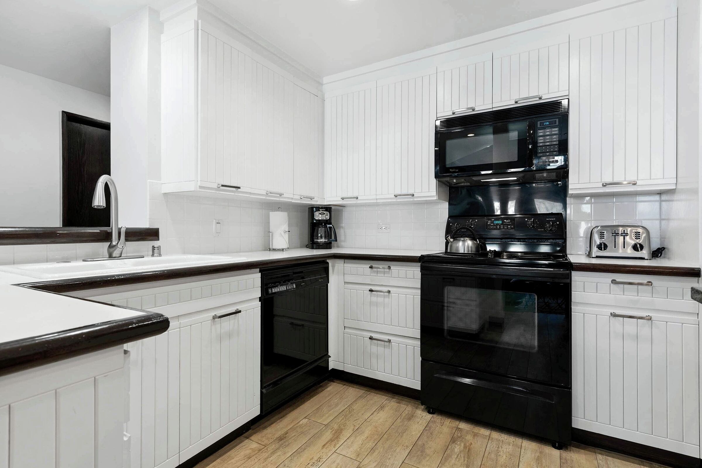 #B1305 - Kitchen