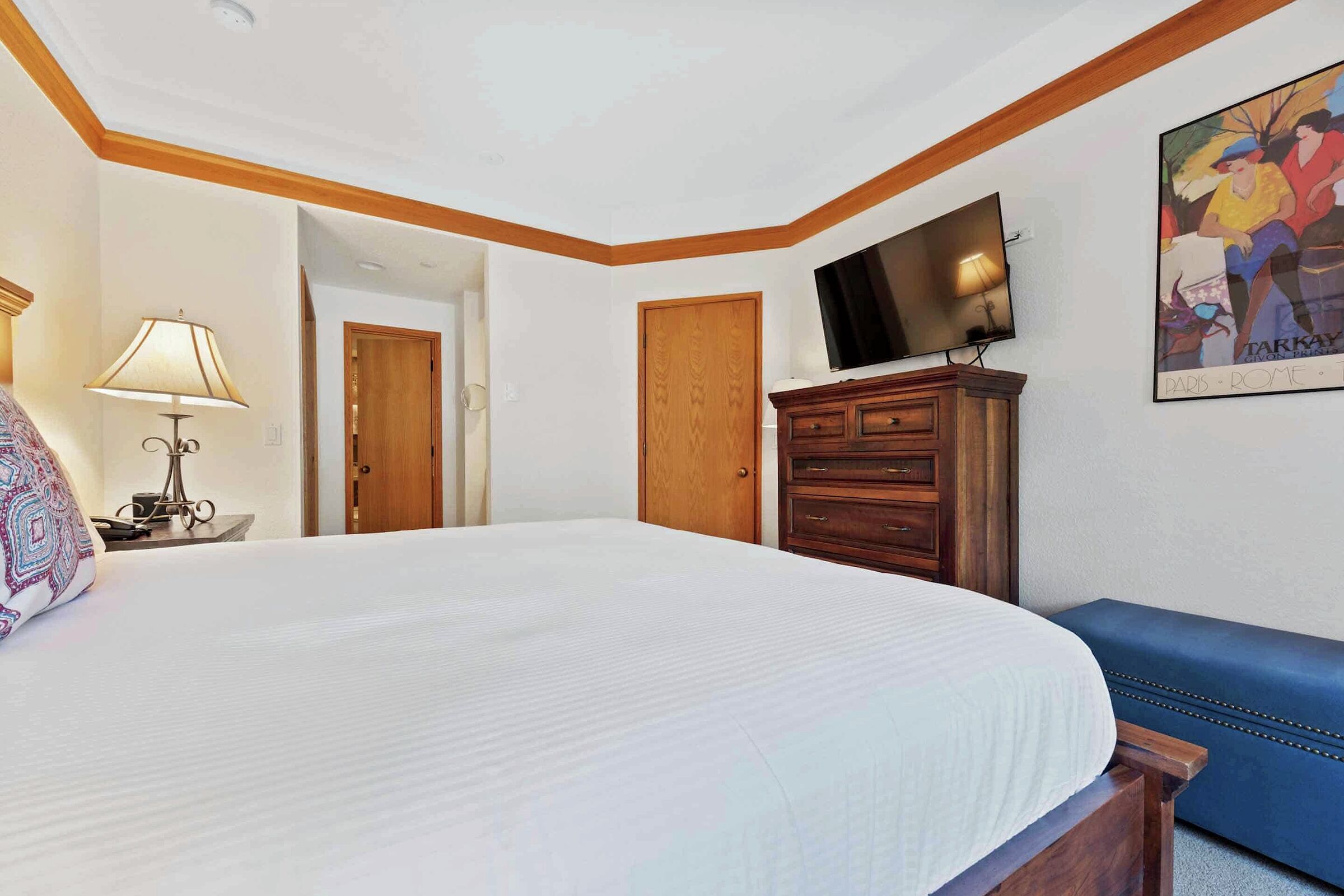 #B2305 - Master Bedroom