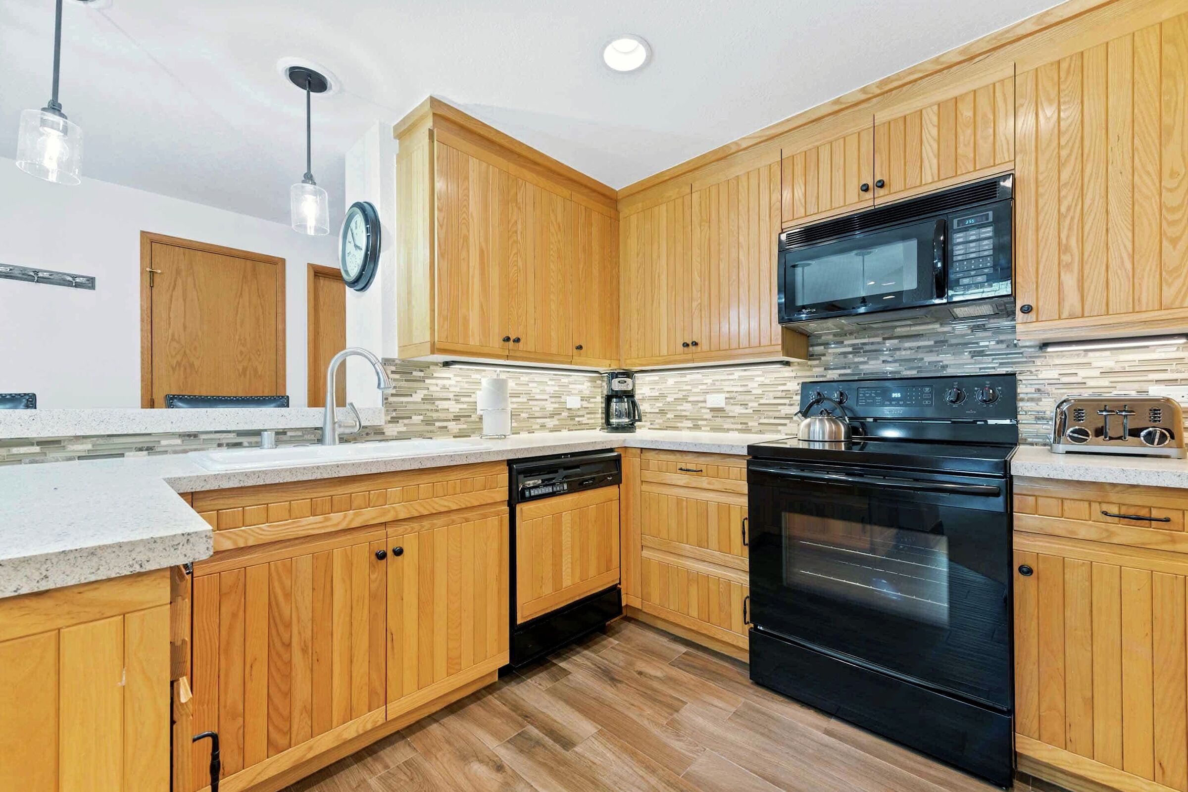 #B2305 - Kitchen