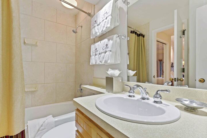 Master Ensuite Bathroom