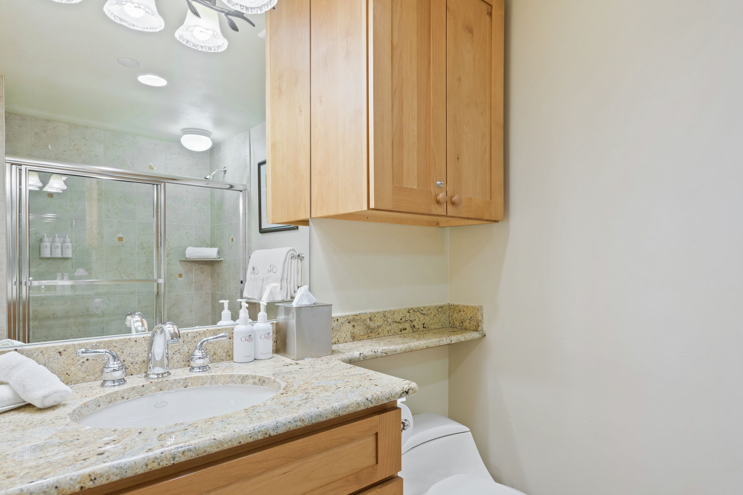 #B410 - Bathroom