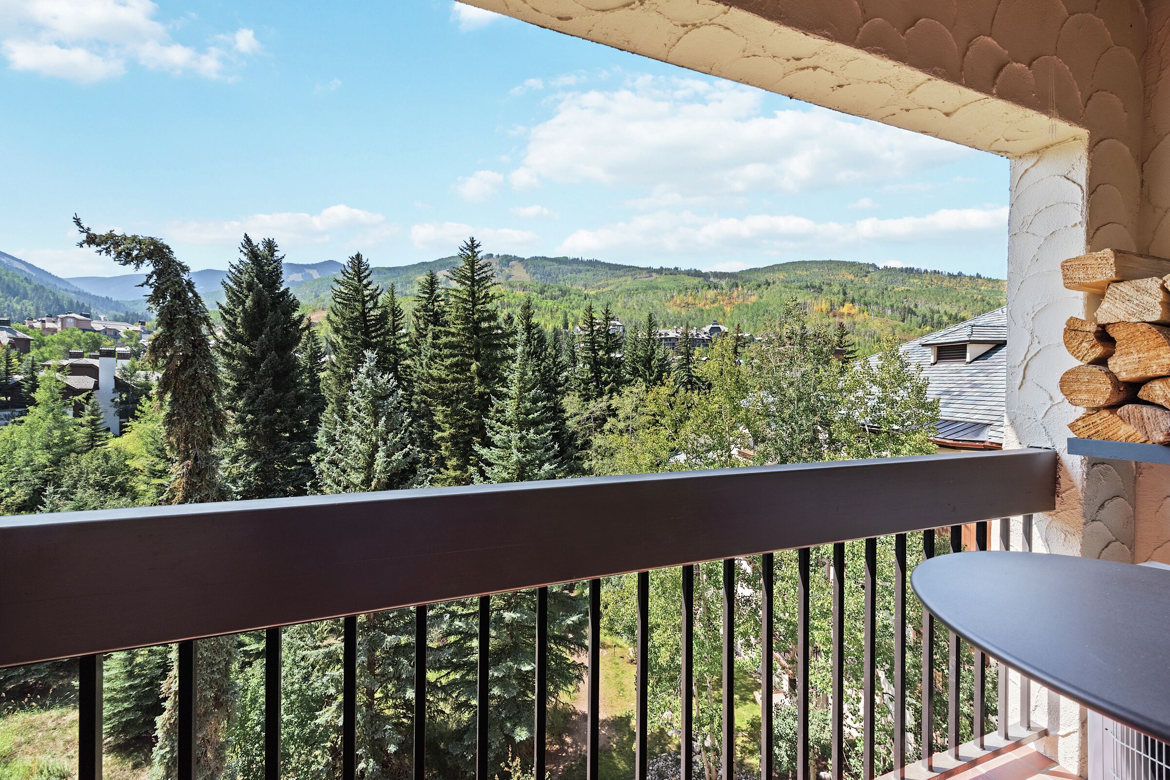 #B420 - Balcony