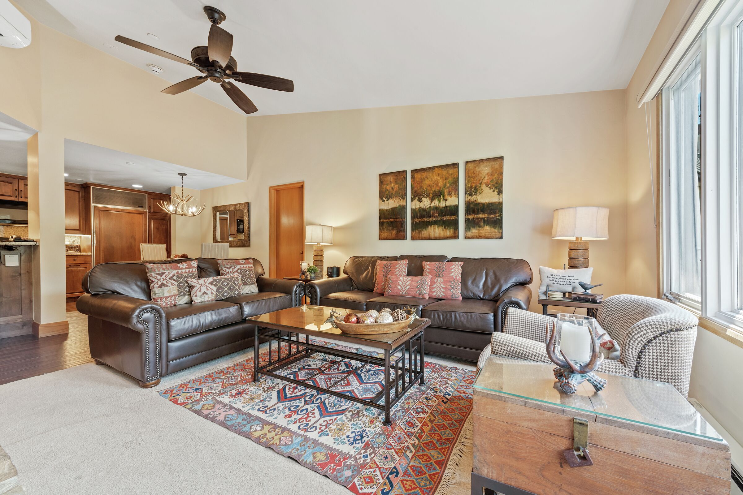 #B420 - Living Area