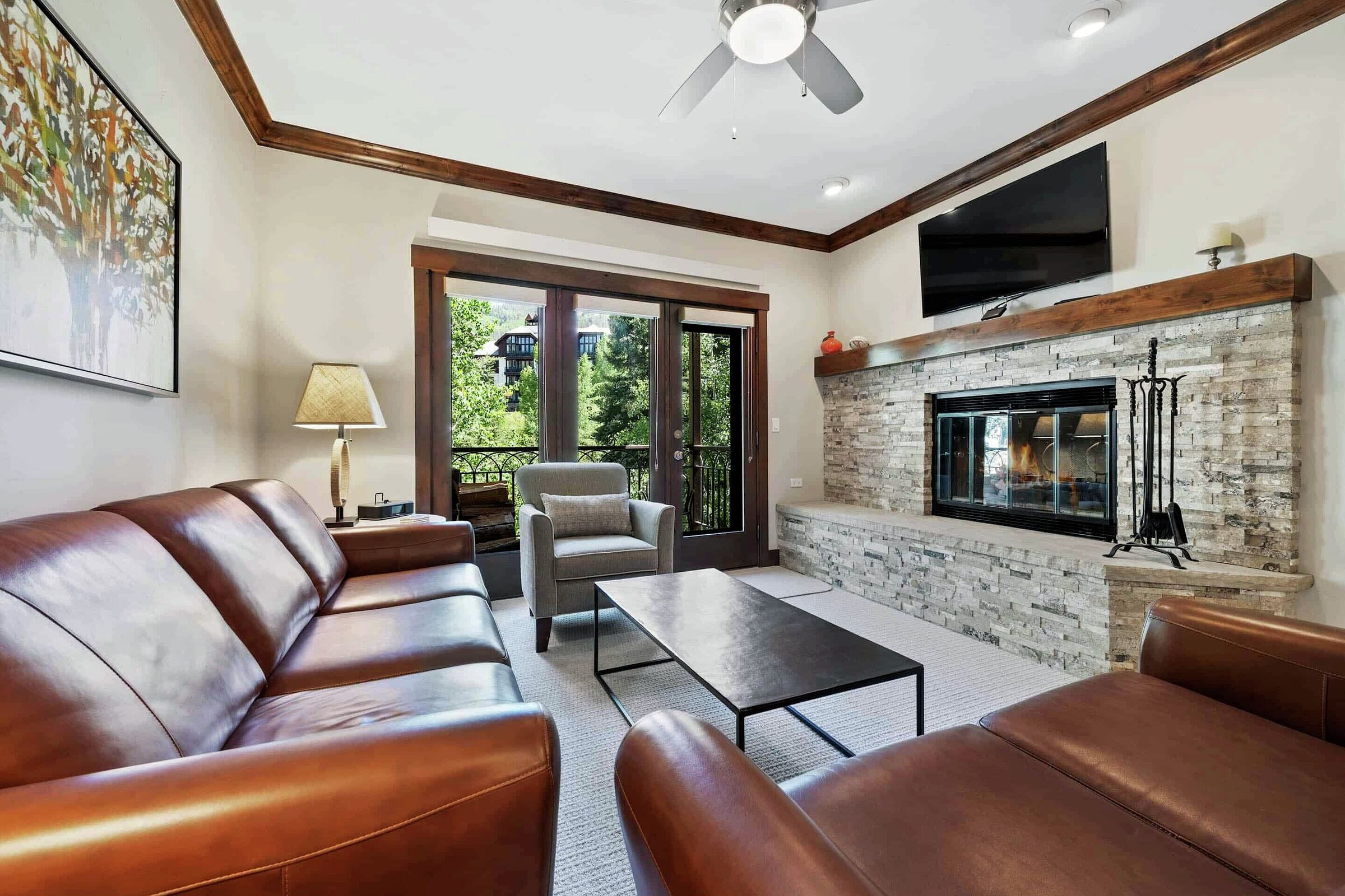 #C2305 - Living Area