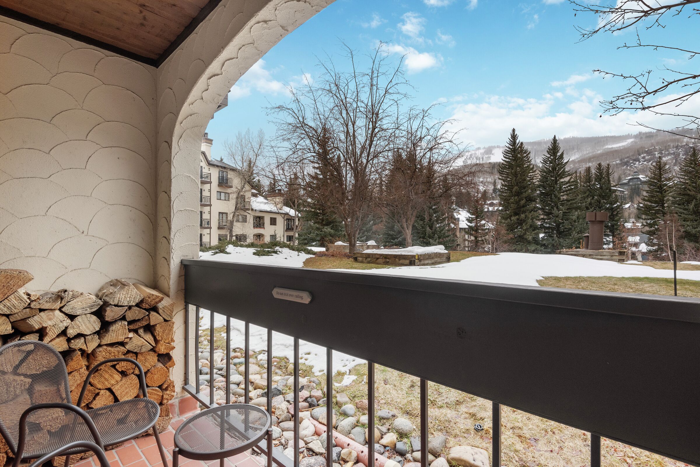 #D1805 - Balcony