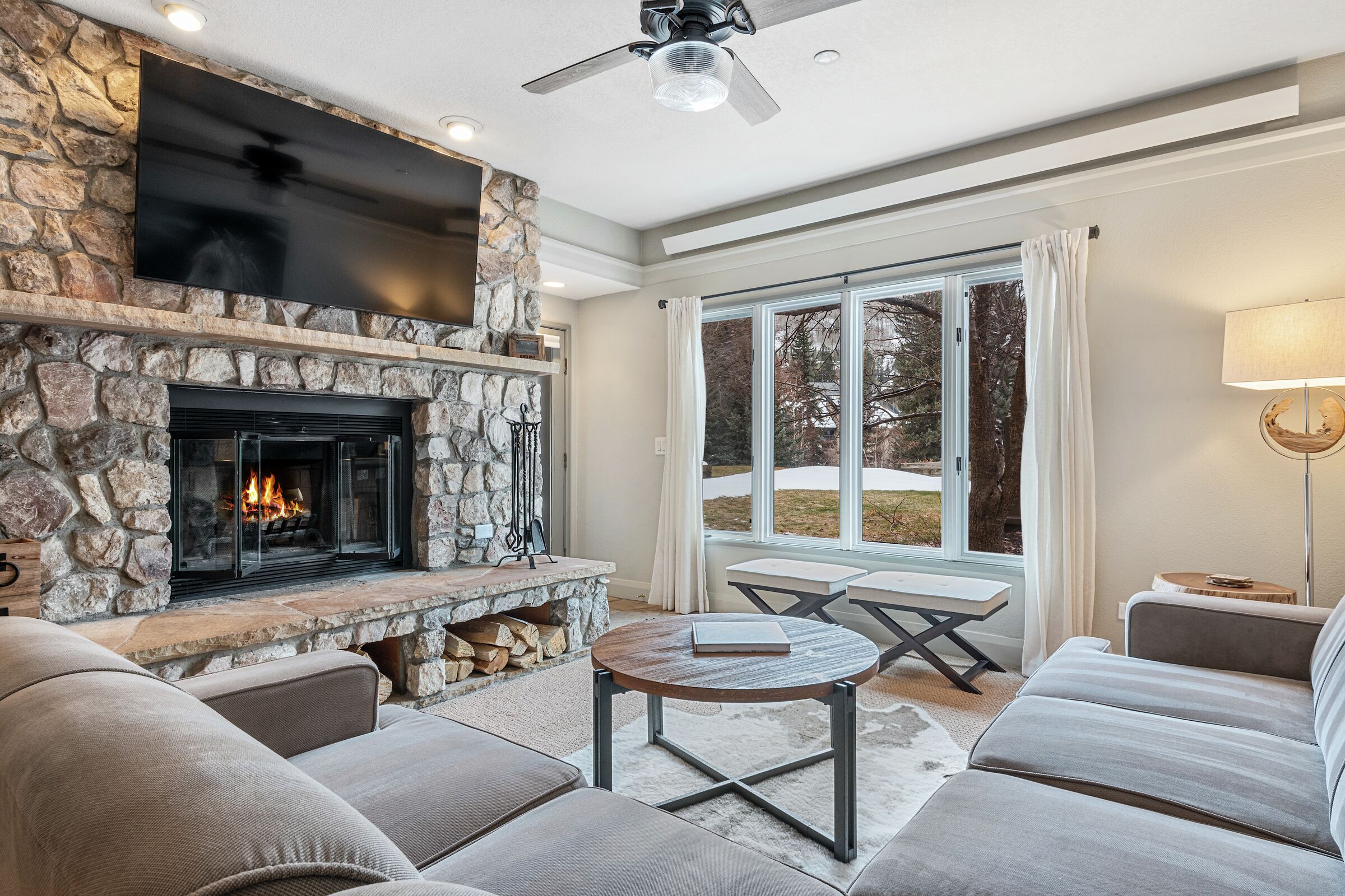 #D1805 - Living Area
