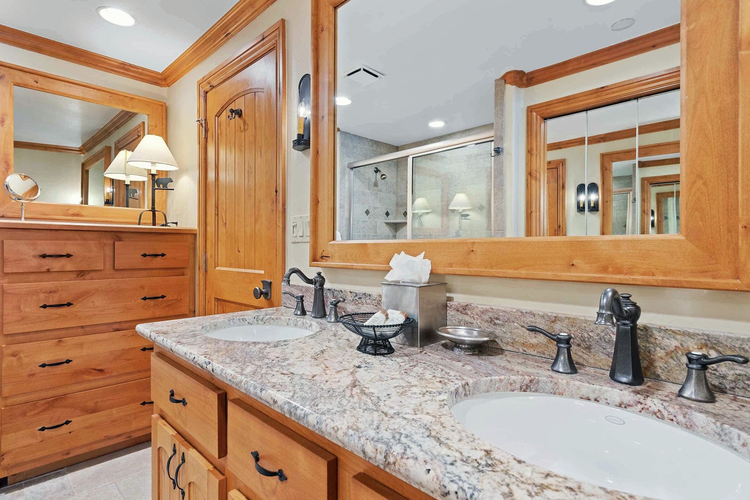 #D2505 - Master Ensuite Bathroom
