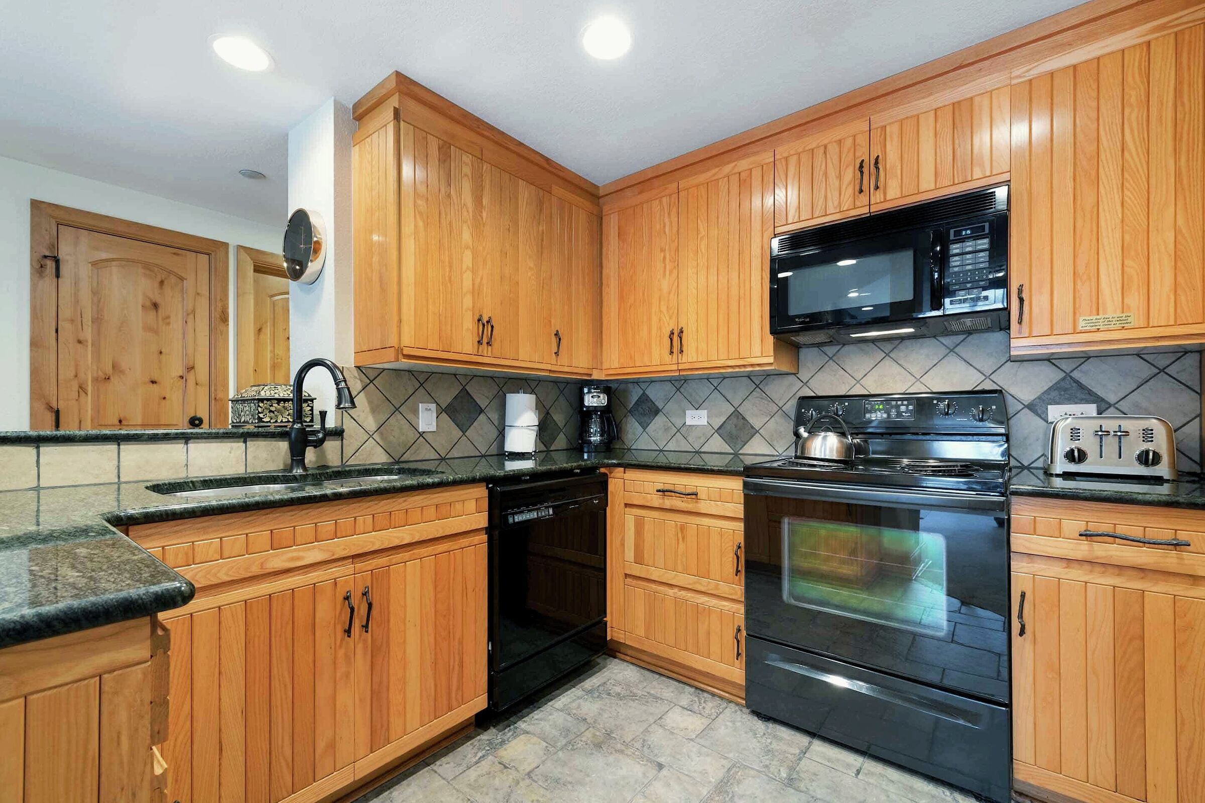 #D2705 - Kitchen