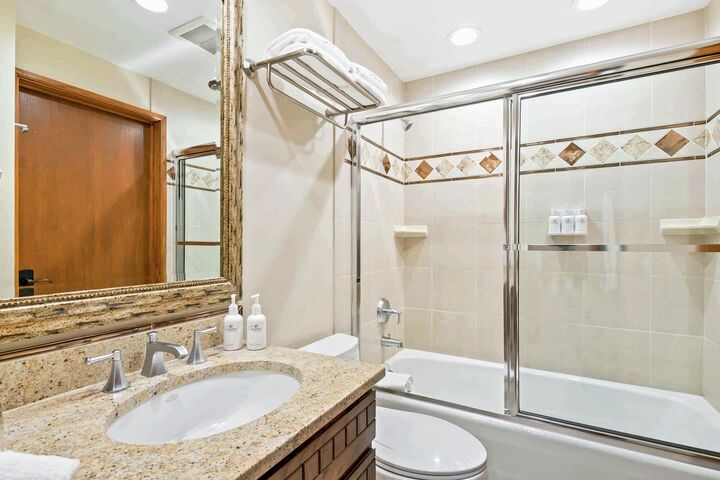 Master Ensuite Bathroom