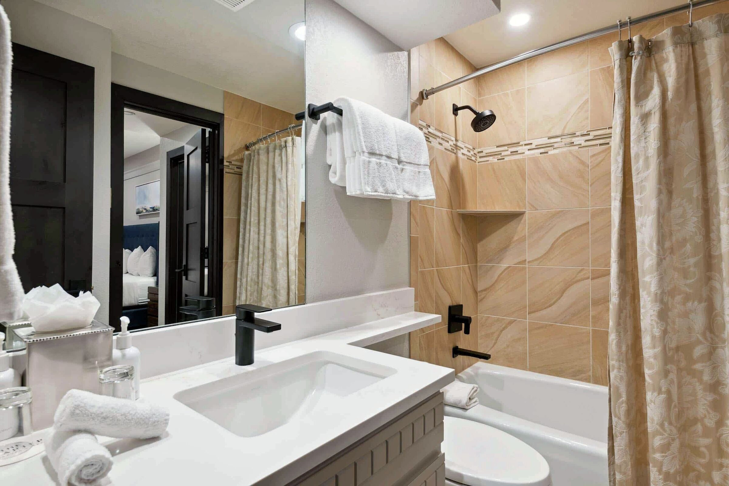 Master Ensuite Bathroom
