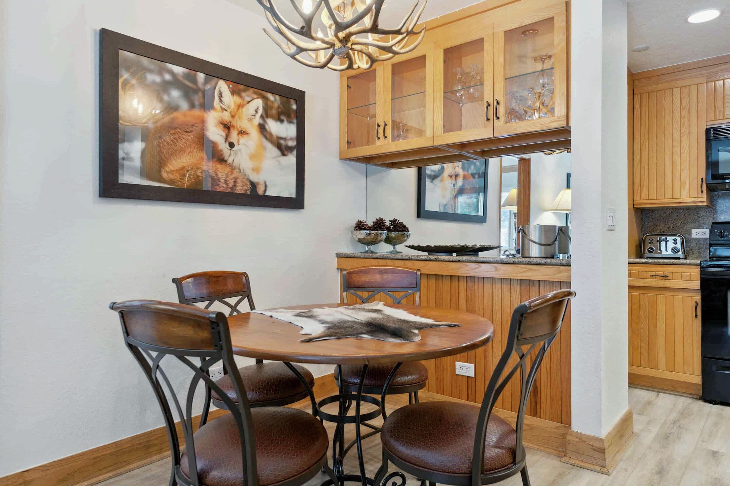 #D330 - Dining Room