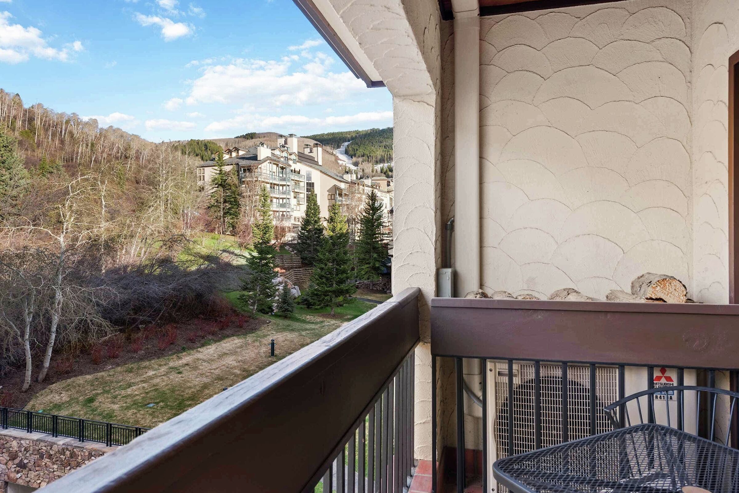 #D4705 - Balcony
