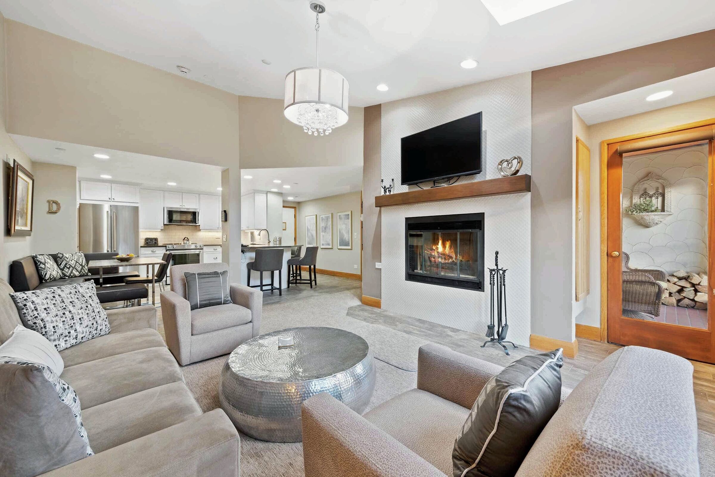 #D4805 - Living Area