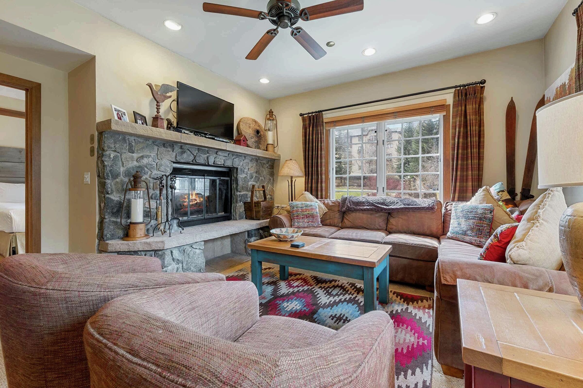 #E1105 - Living Area