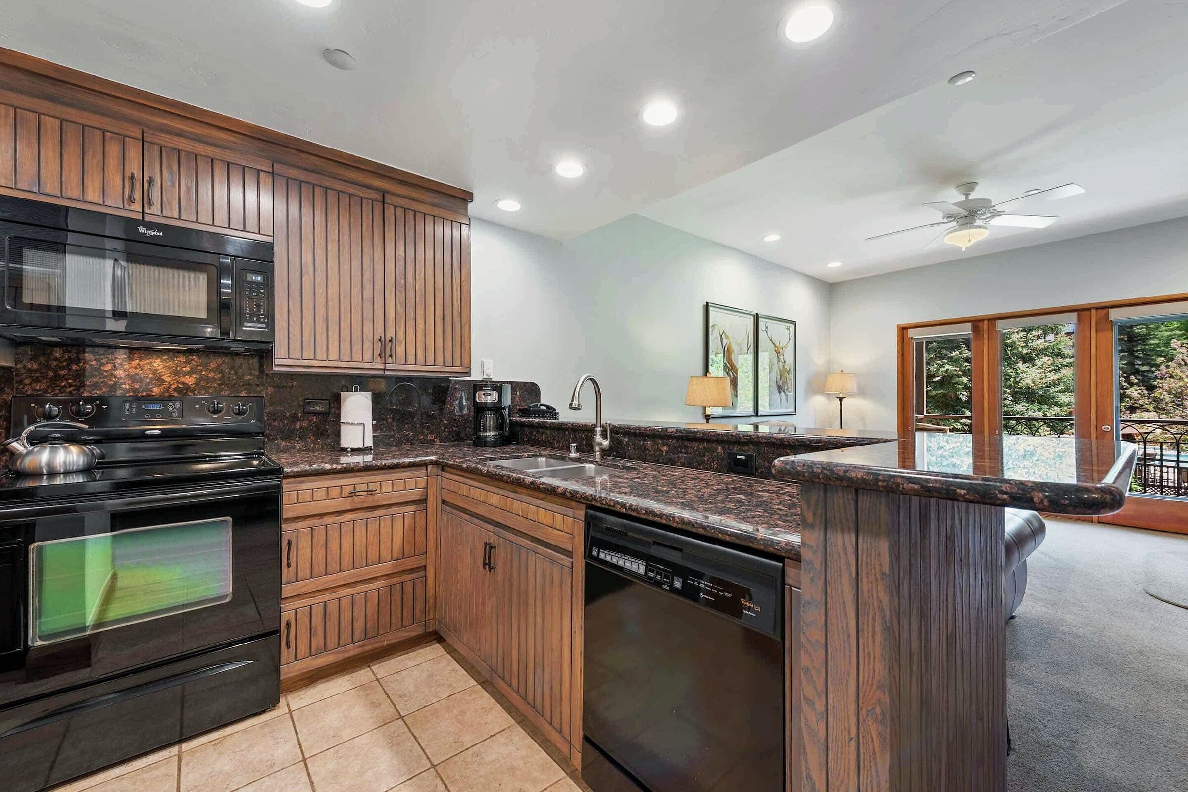 #E2305 - Kitchen