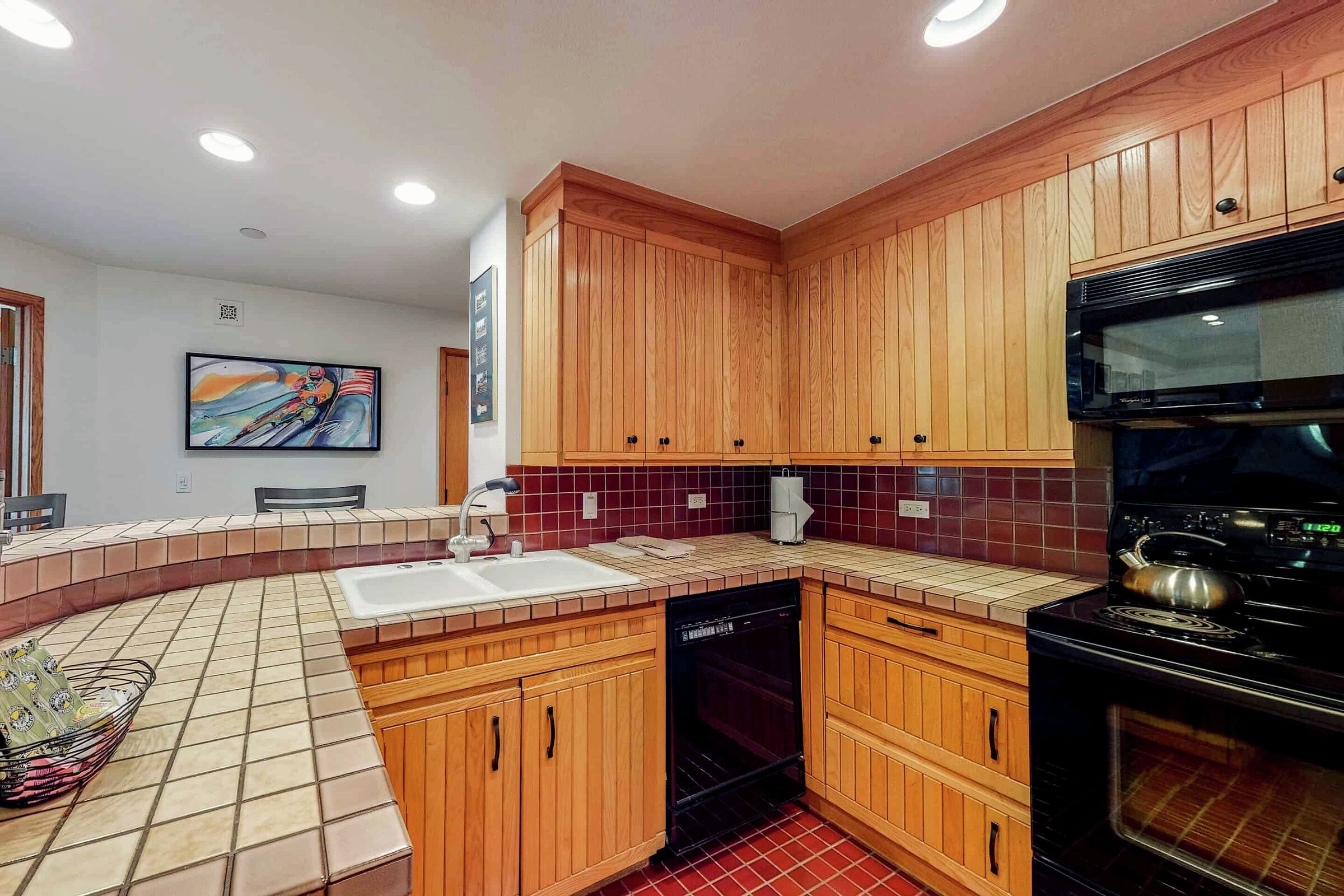 #F120 - Kitchen