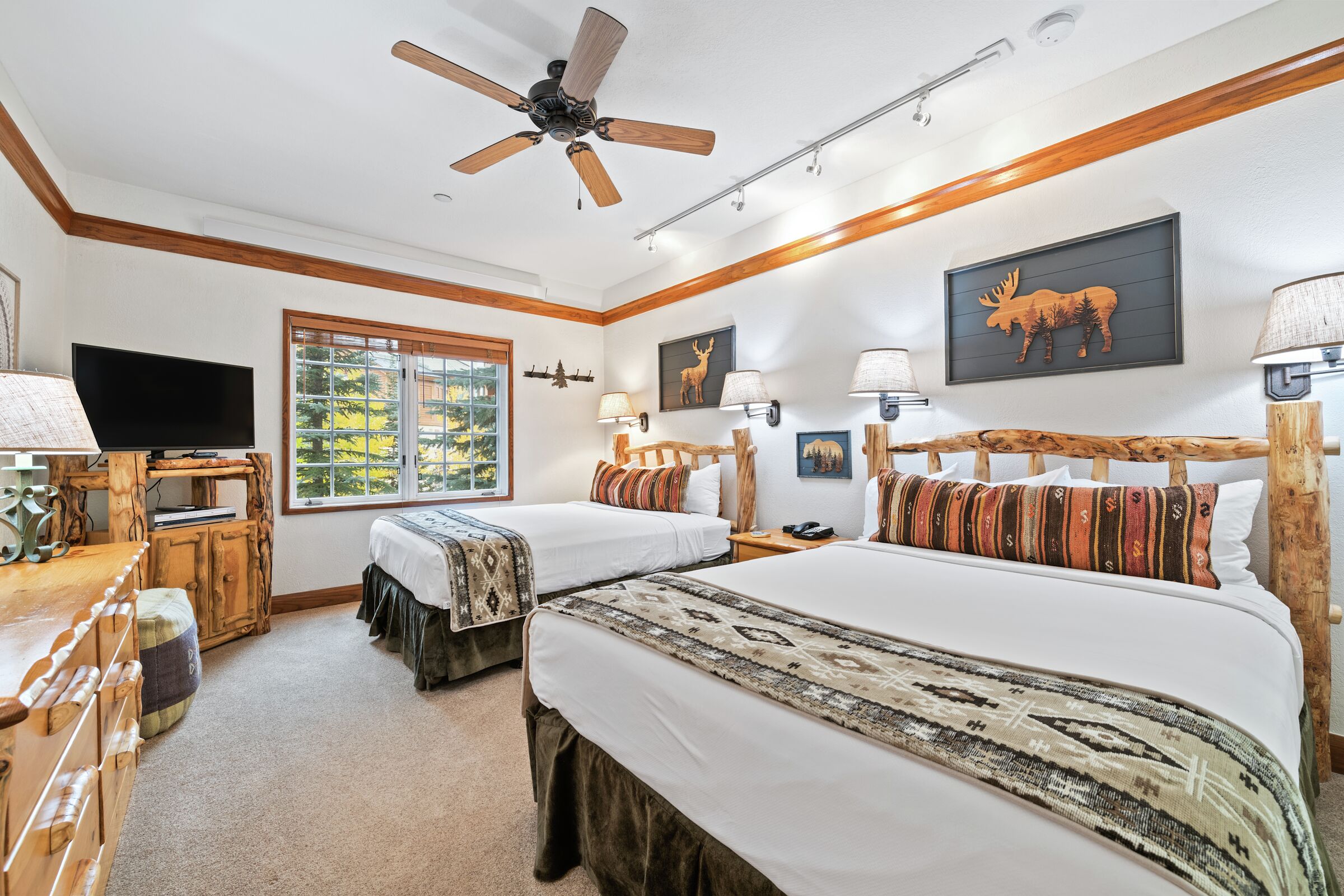#F140 - Bedroom