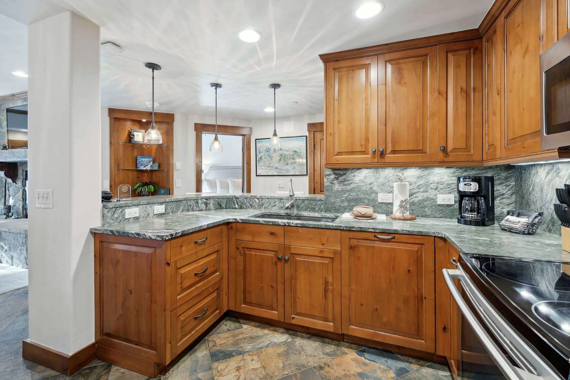 #F220 - Kitchen