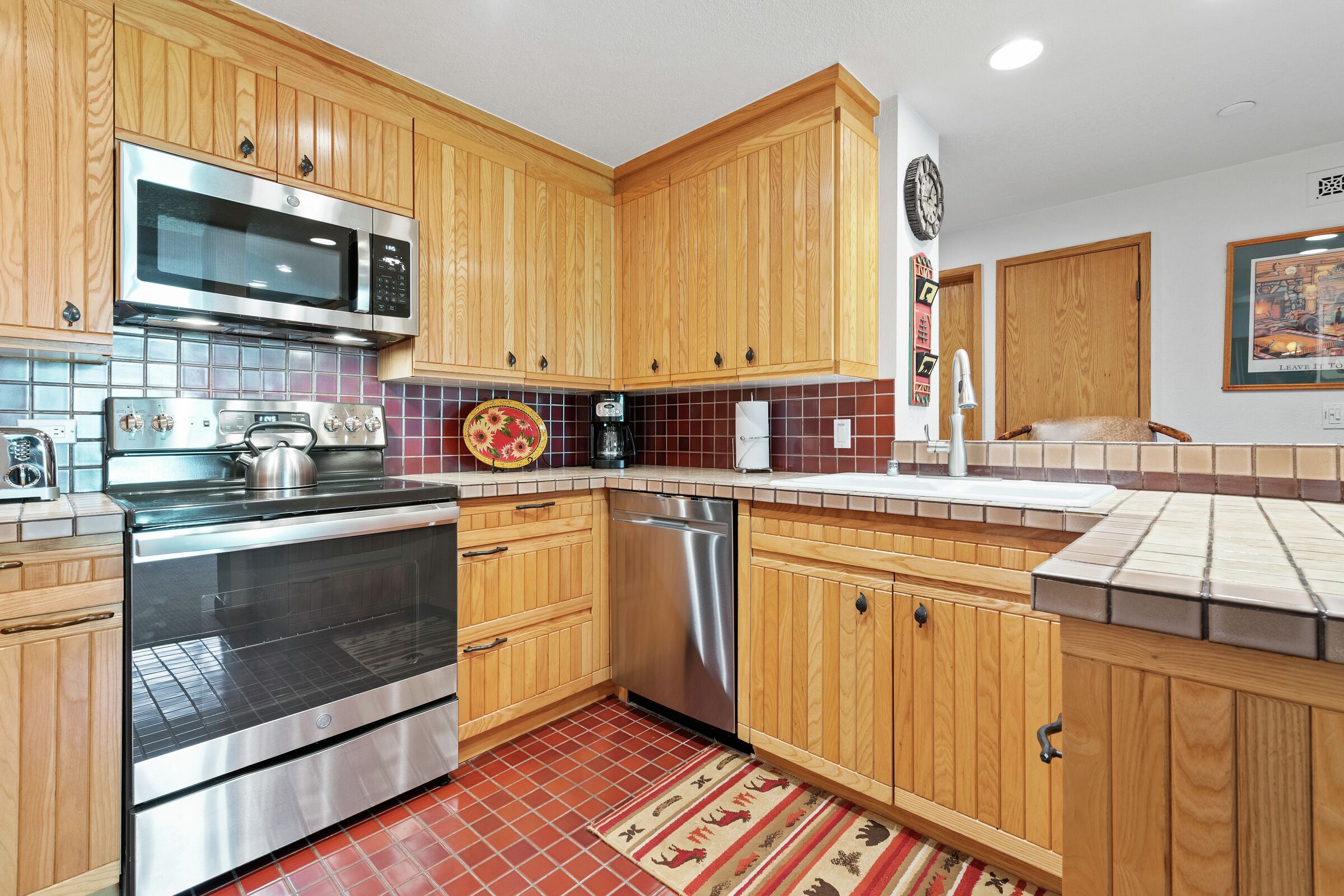 #F240 - Kitchen
