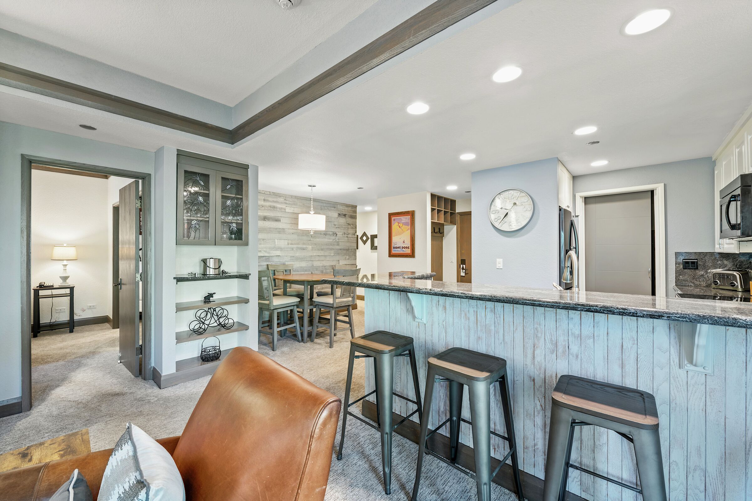 Dining Room & Kitchen