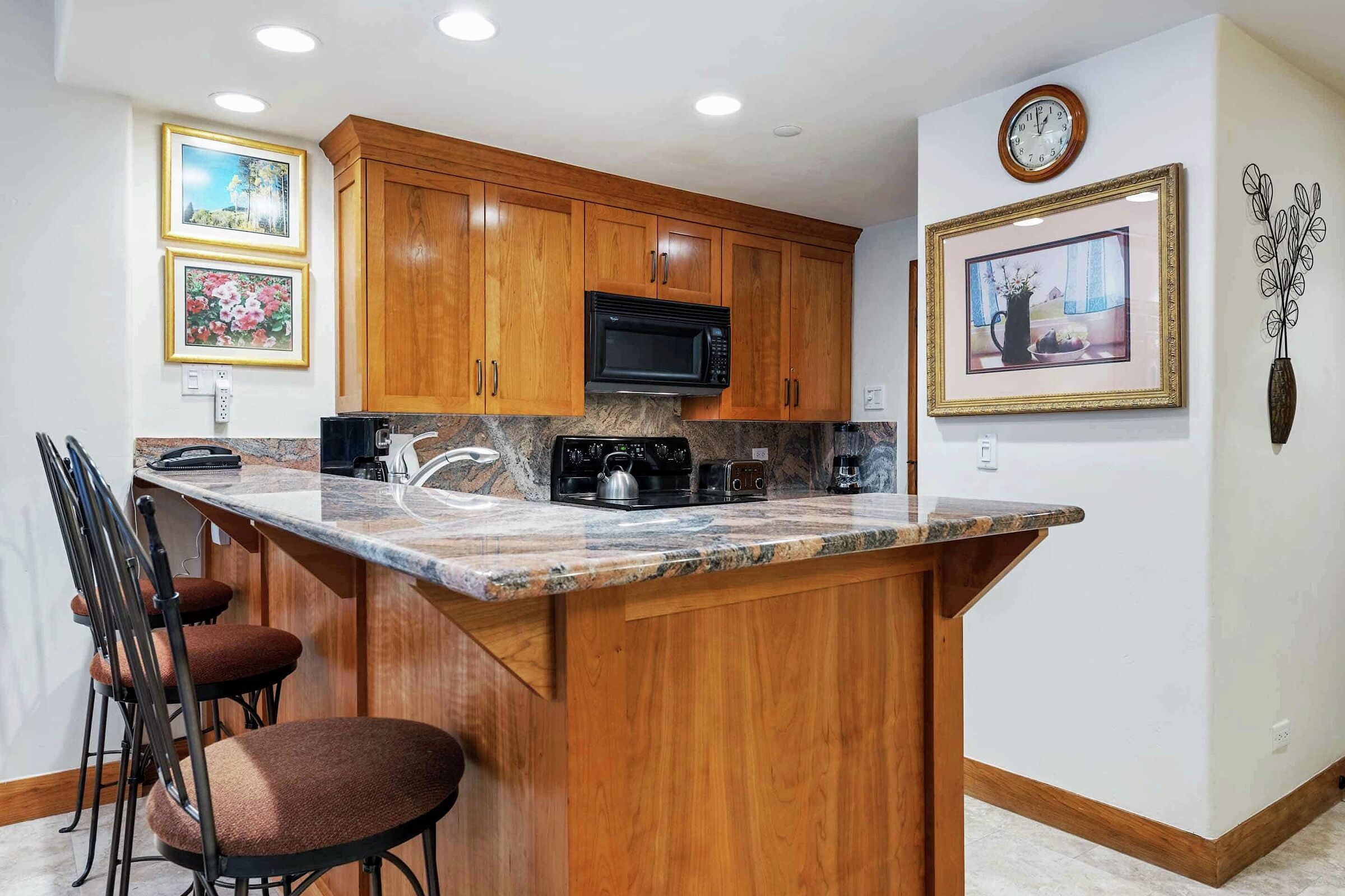 #E0405 - Kitchen