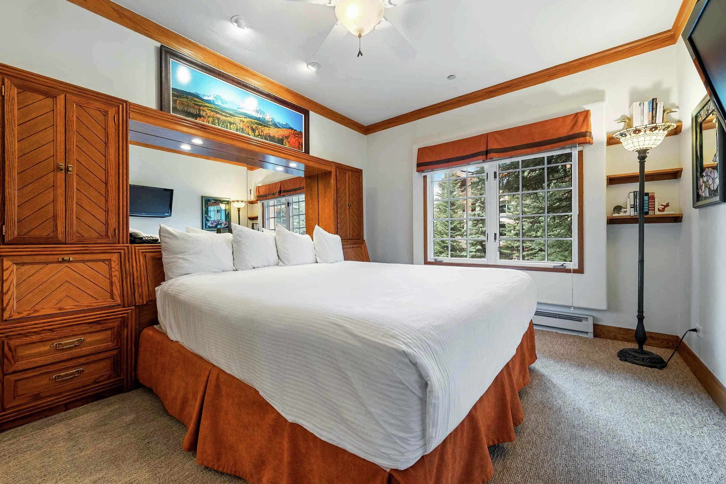 #E0405 - Master Bedroom