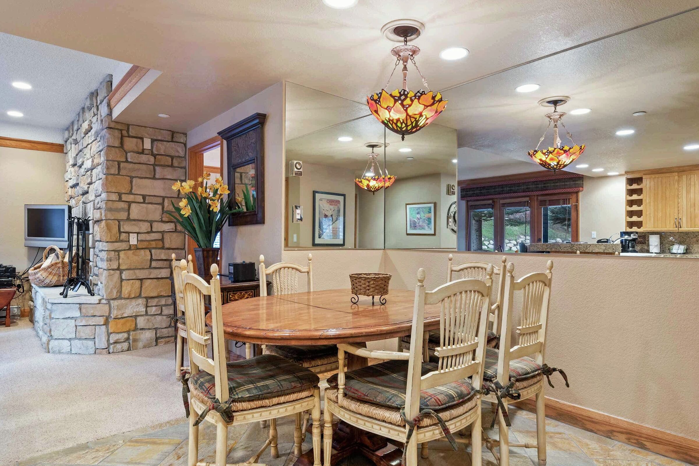 #G0505 - Dining Room