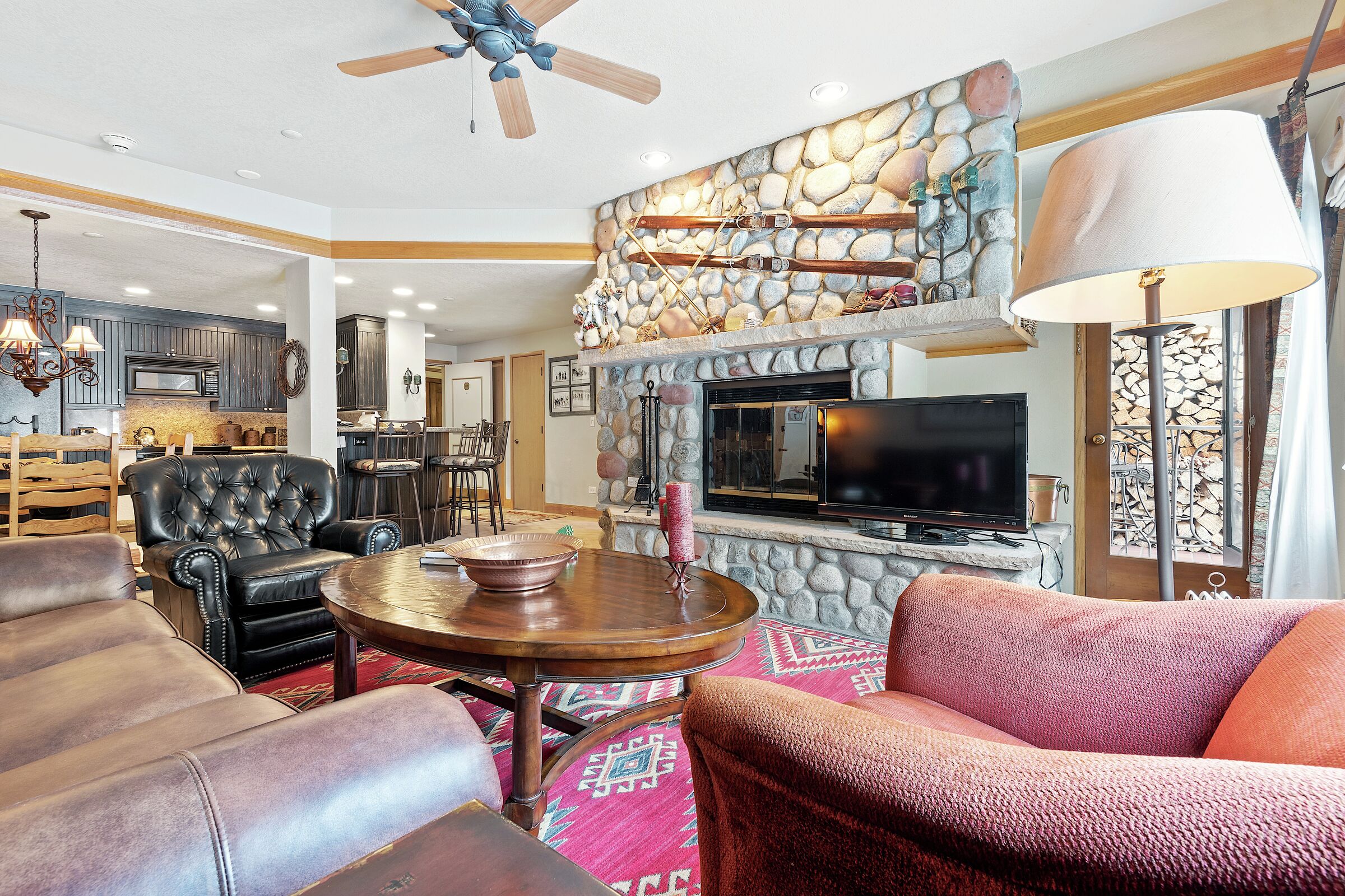 #D160 - Living Area
