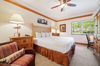 King Lodge Room