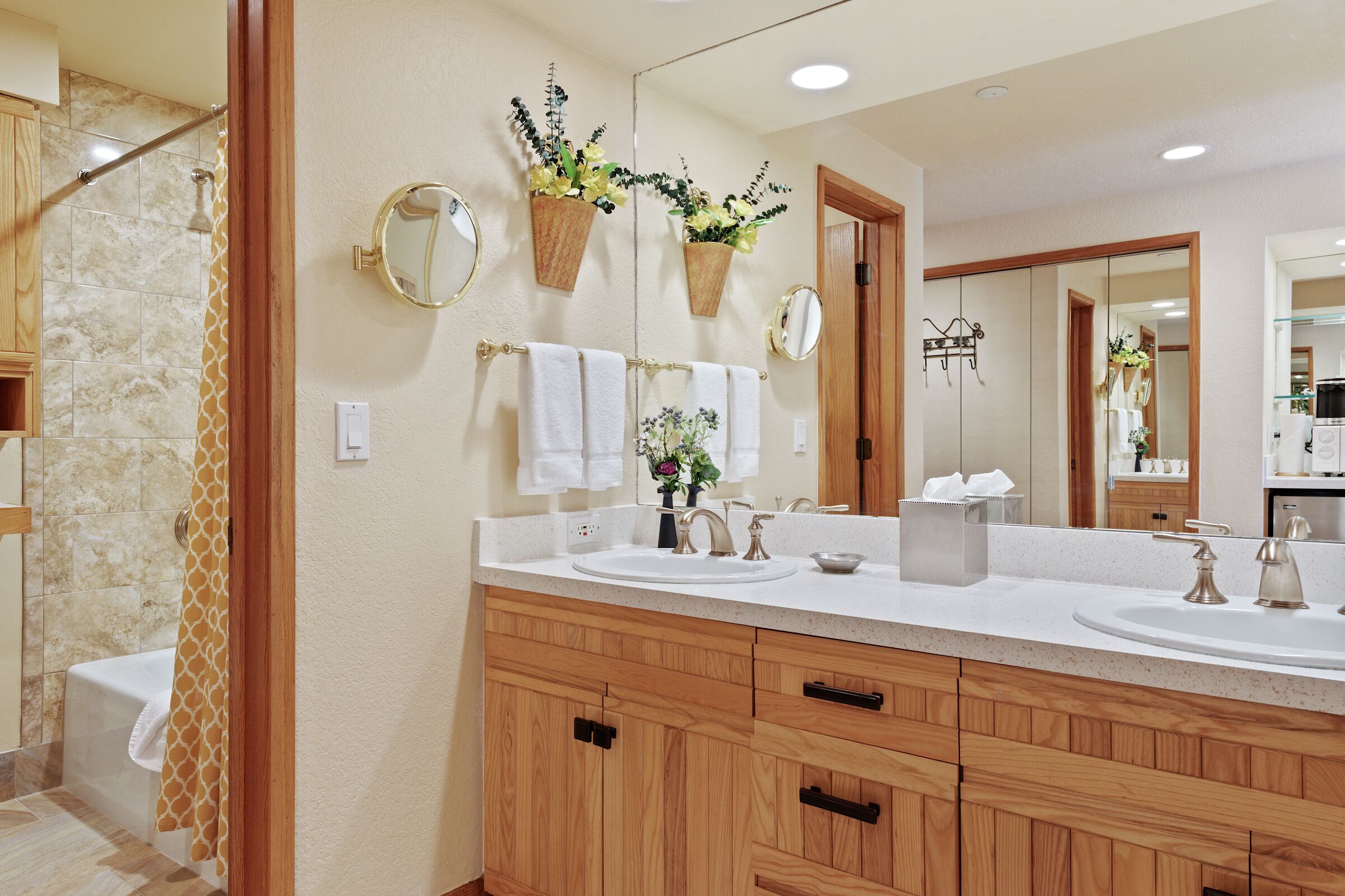 #C045 - Ensuite Bathroom