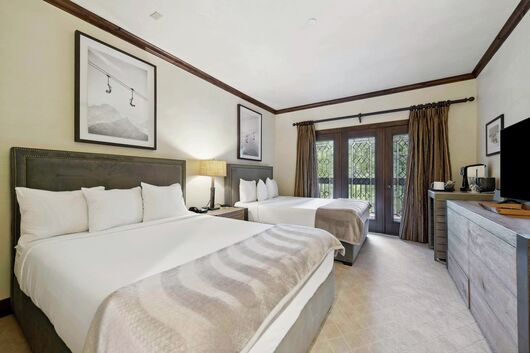 Two Queen Lodge Room