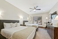 Two Queen Lodge Room