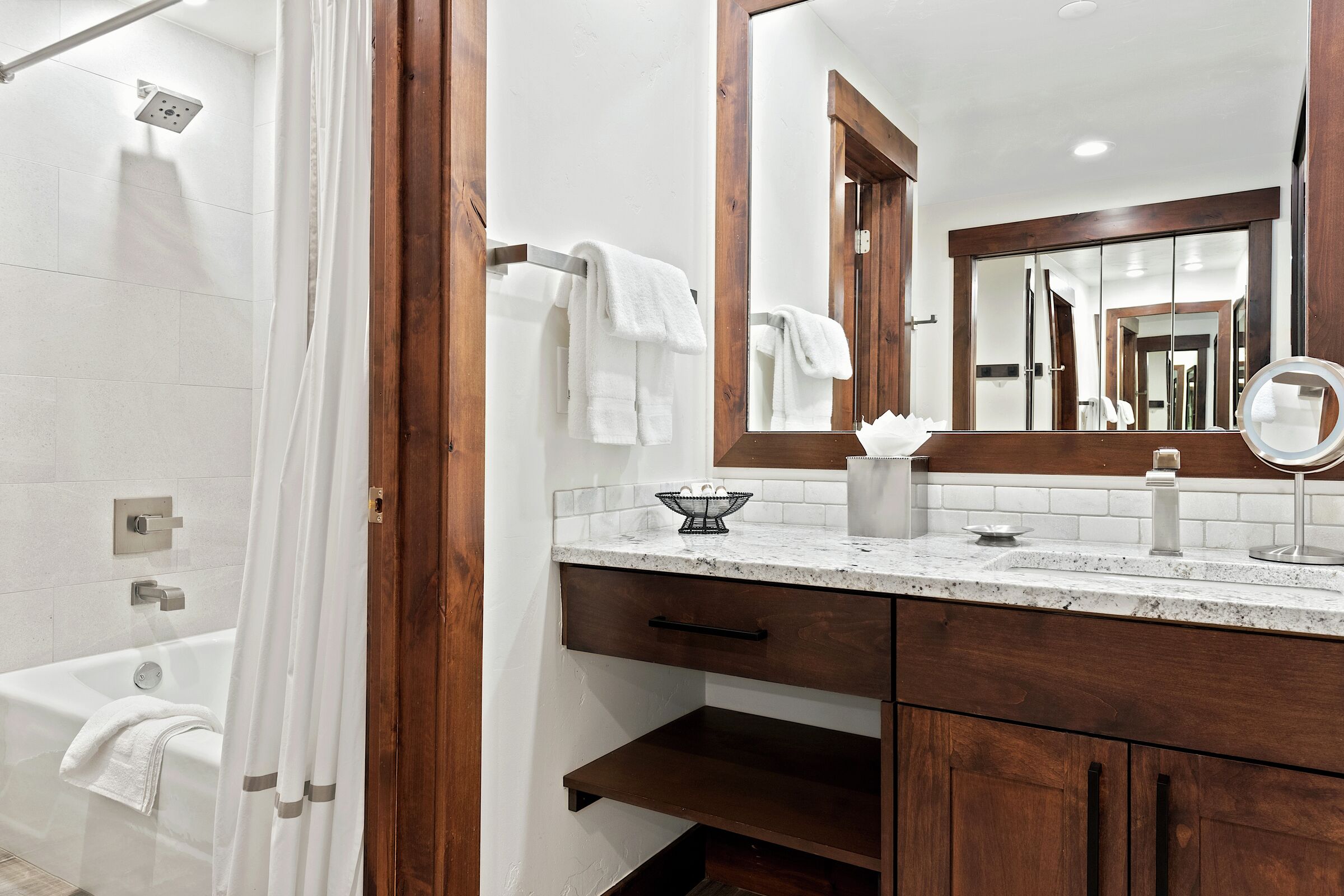 #A155 - Two Queen Lodge Room Bathroom