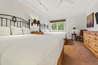 Two Queen Lodge Room