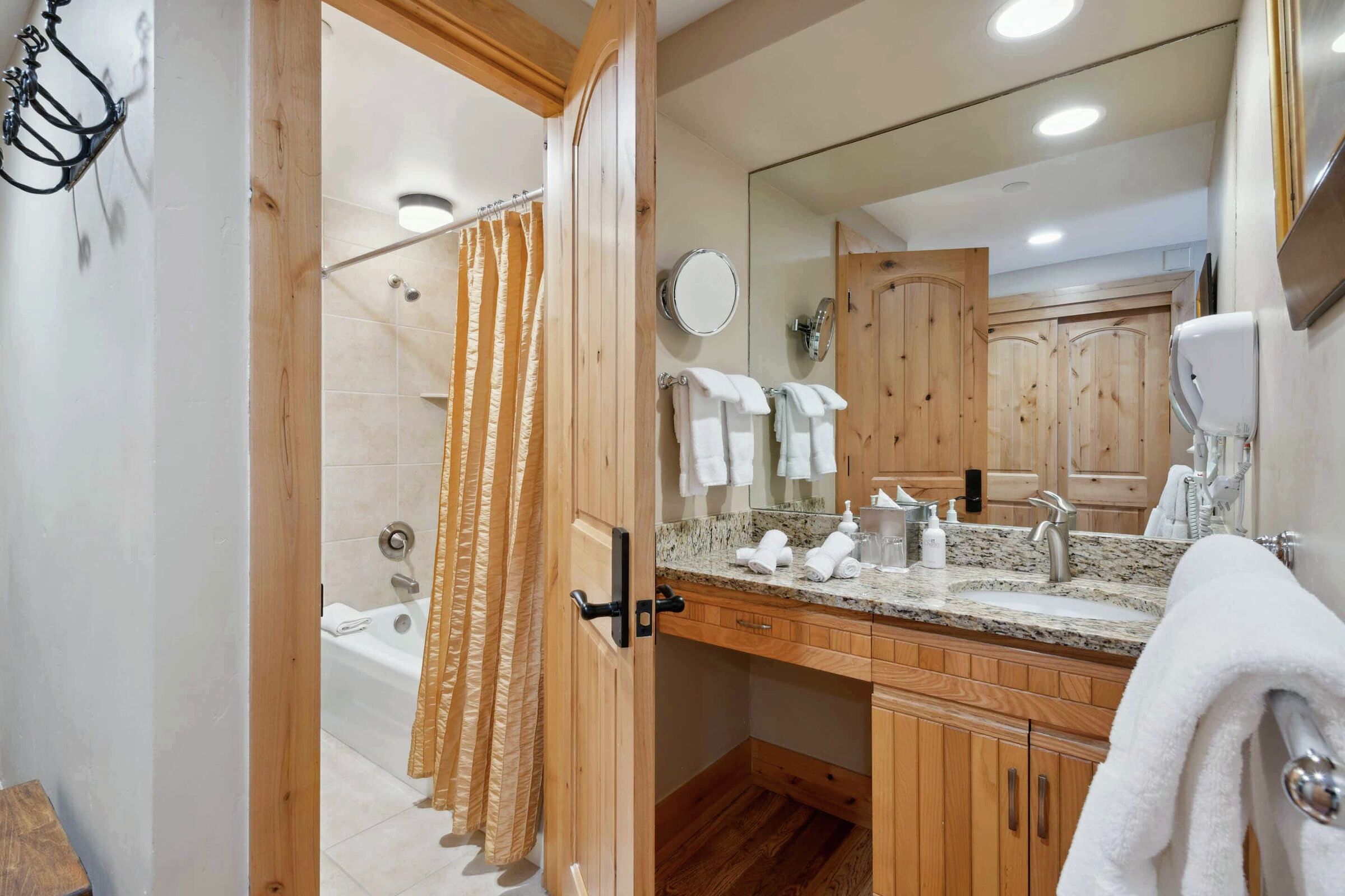 #B435 - Two Queen Lodge Room Bathroom