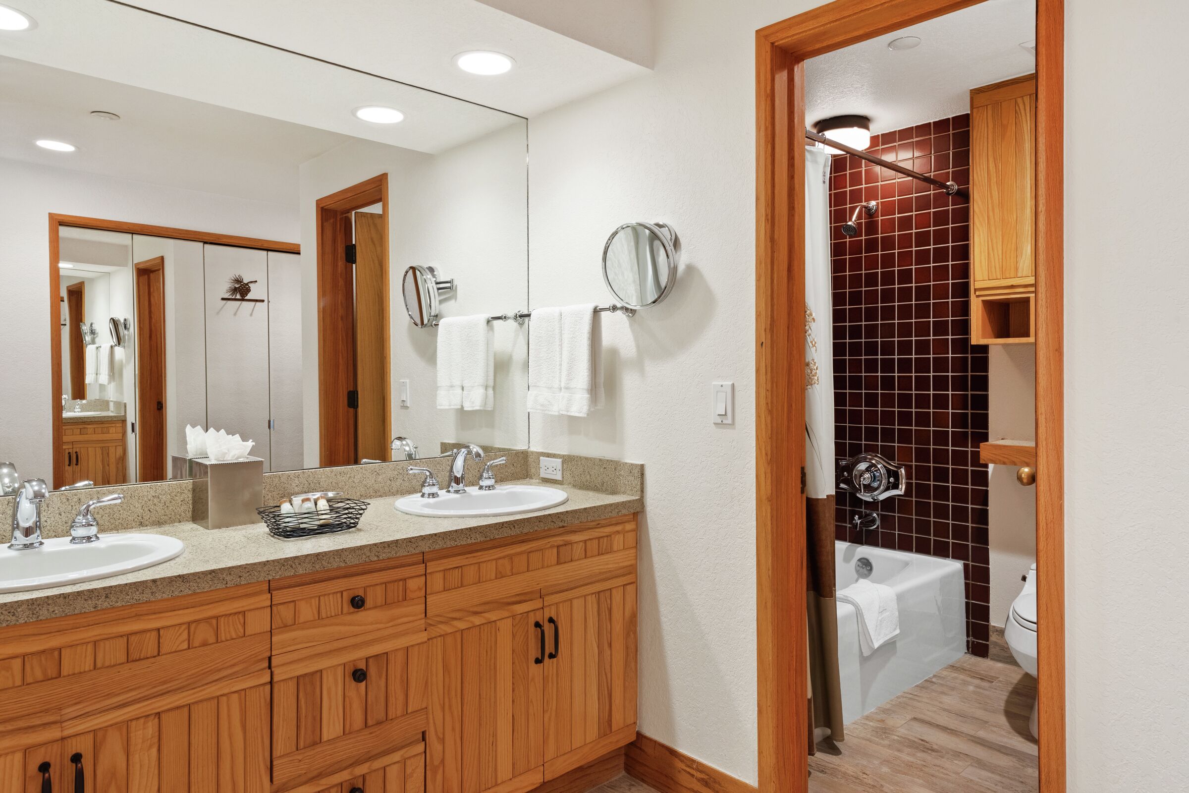 #C035 - Ensuite Bathroom