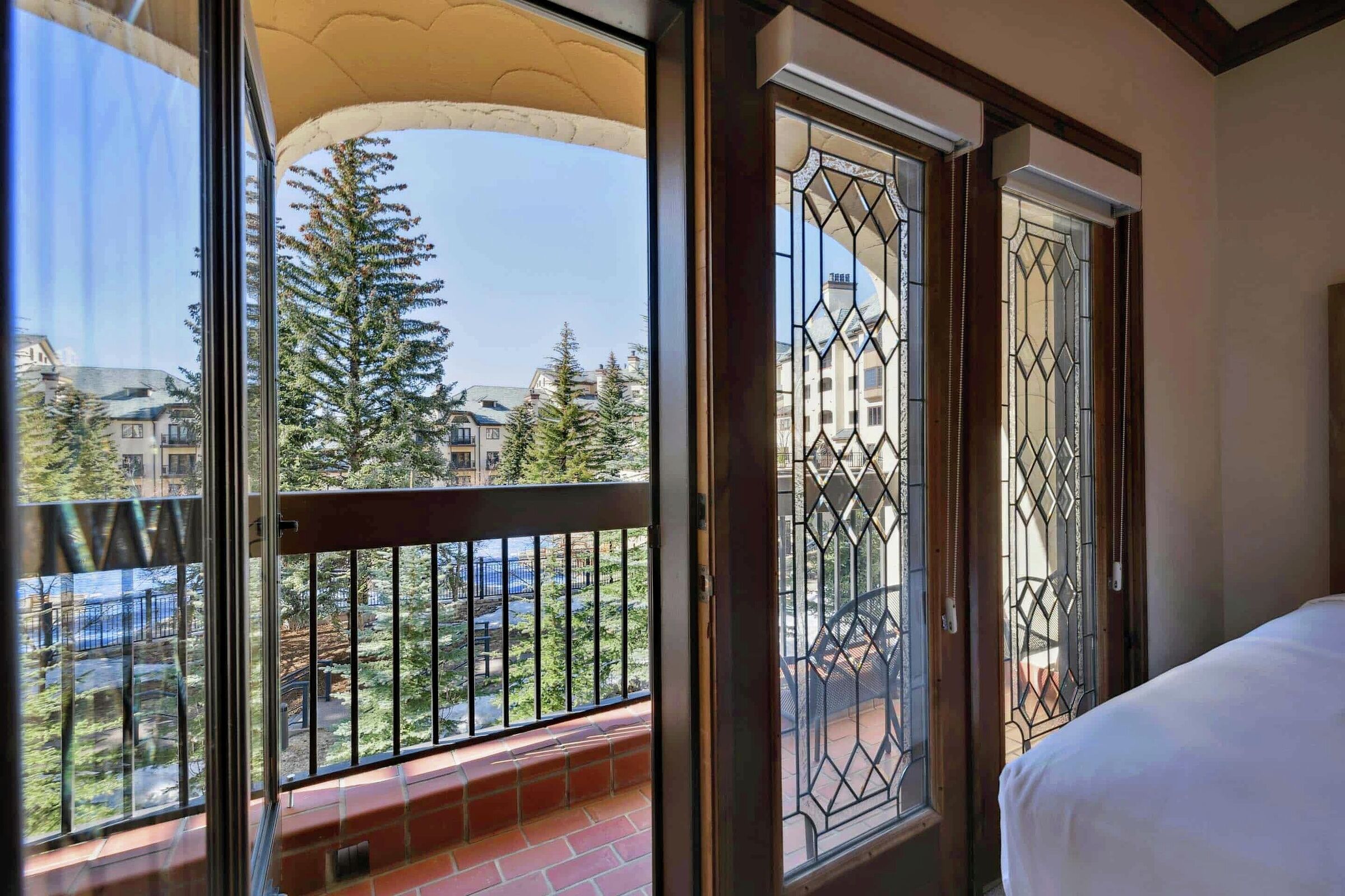 #C125 - Two Queen Lodge Room Balcony